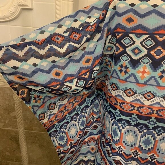 Glance. Size XL. Pullover, Tie front. Kaftan Style Sleeves. Semi Sheer. B85. - Picture 5 of 6